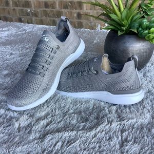 New APL Teckloom Breeze shoes. Size 8